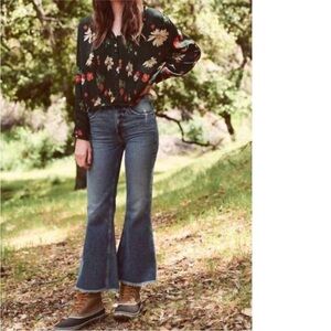 The GREAT. Kick Bell Jean Canopy Wash raw hem bell bottom cropped length sz 30